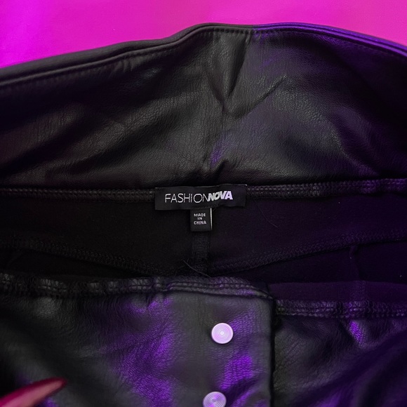 FASHIONNOVA LEATHER PANTS - Picture 2 of 3